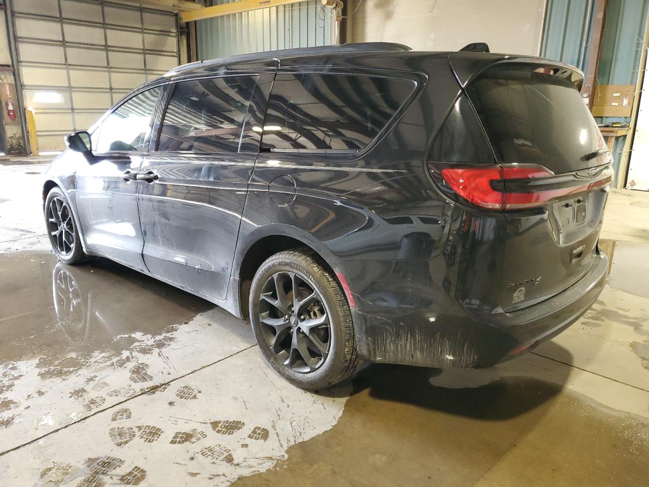 2022 Chrysler Pacifica VIN 2C4RC1BG8NR172952 Copart auction photo, front end / minor dent/scratches damage thumbnail 2