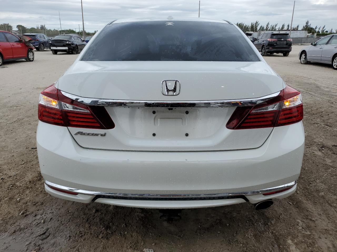 2016 Honda Accord VIN 1HGCR2F70GA004963 Copart auction photo, side / rear end damage thumbnail 6