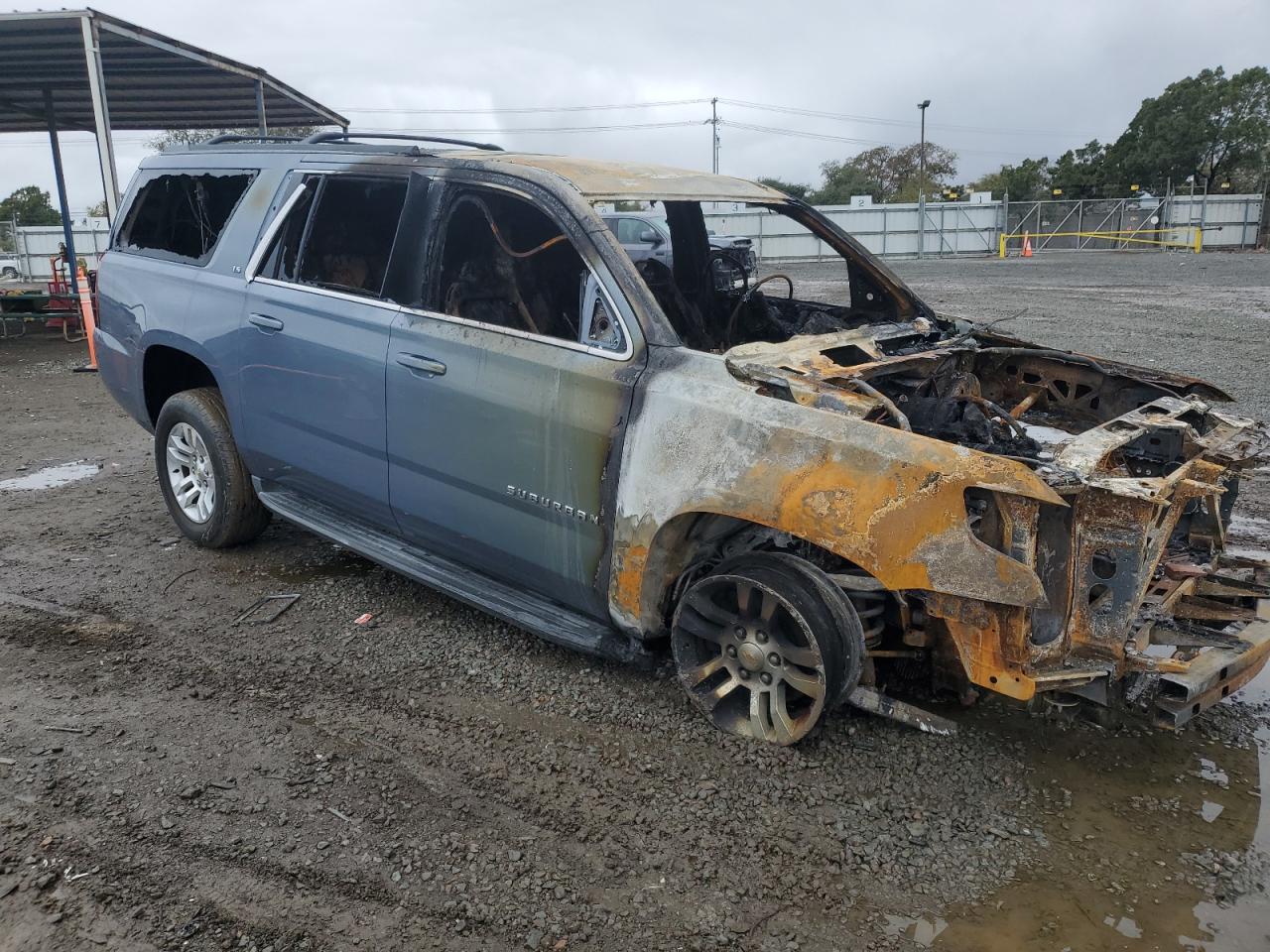 2015 Chevrolet Suburban VIN 1GNSCHKC6FR683906 Copart auction photo, burn / burn - engine damage thumbnail 4