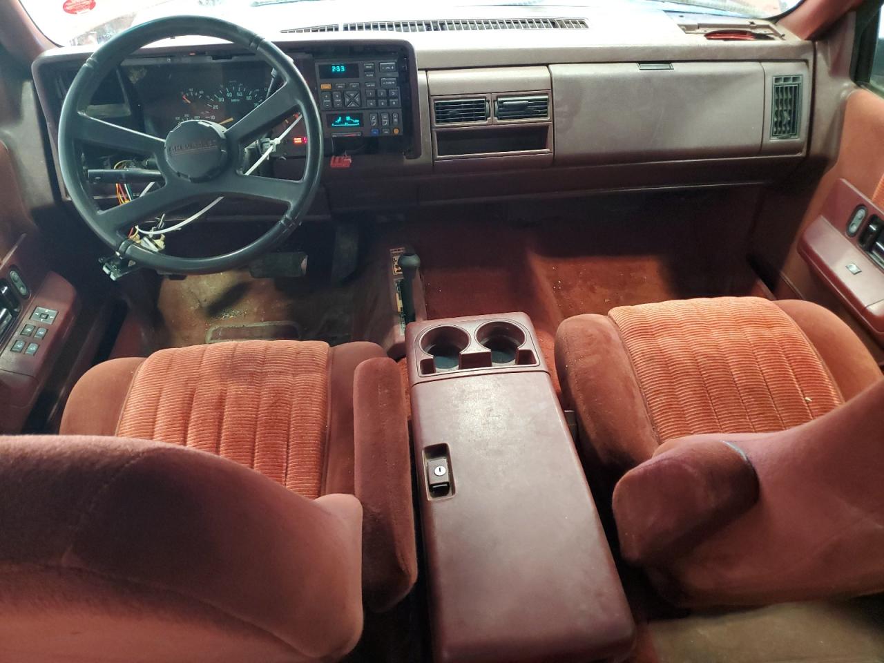 1993 Chevrolet Suburban VIN 1GNFK16K2PJ352835 Copart auction photo, front end / undercarriage damage thumbnail 8