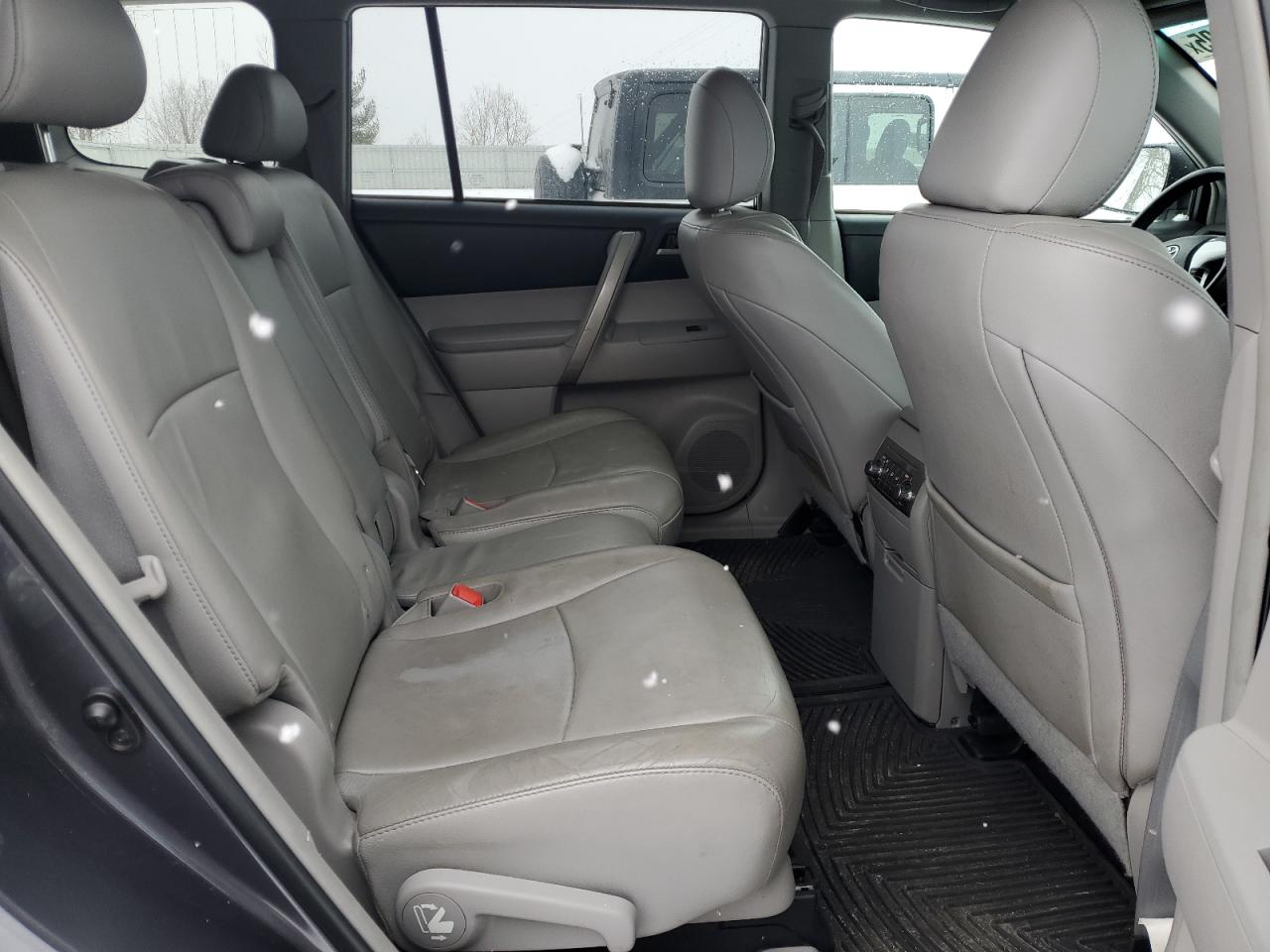 2011 Toyota Highlander VIN 5TDBK3EH5BS044708 Copart auction photo, rear end / front end damage thumbnail 11