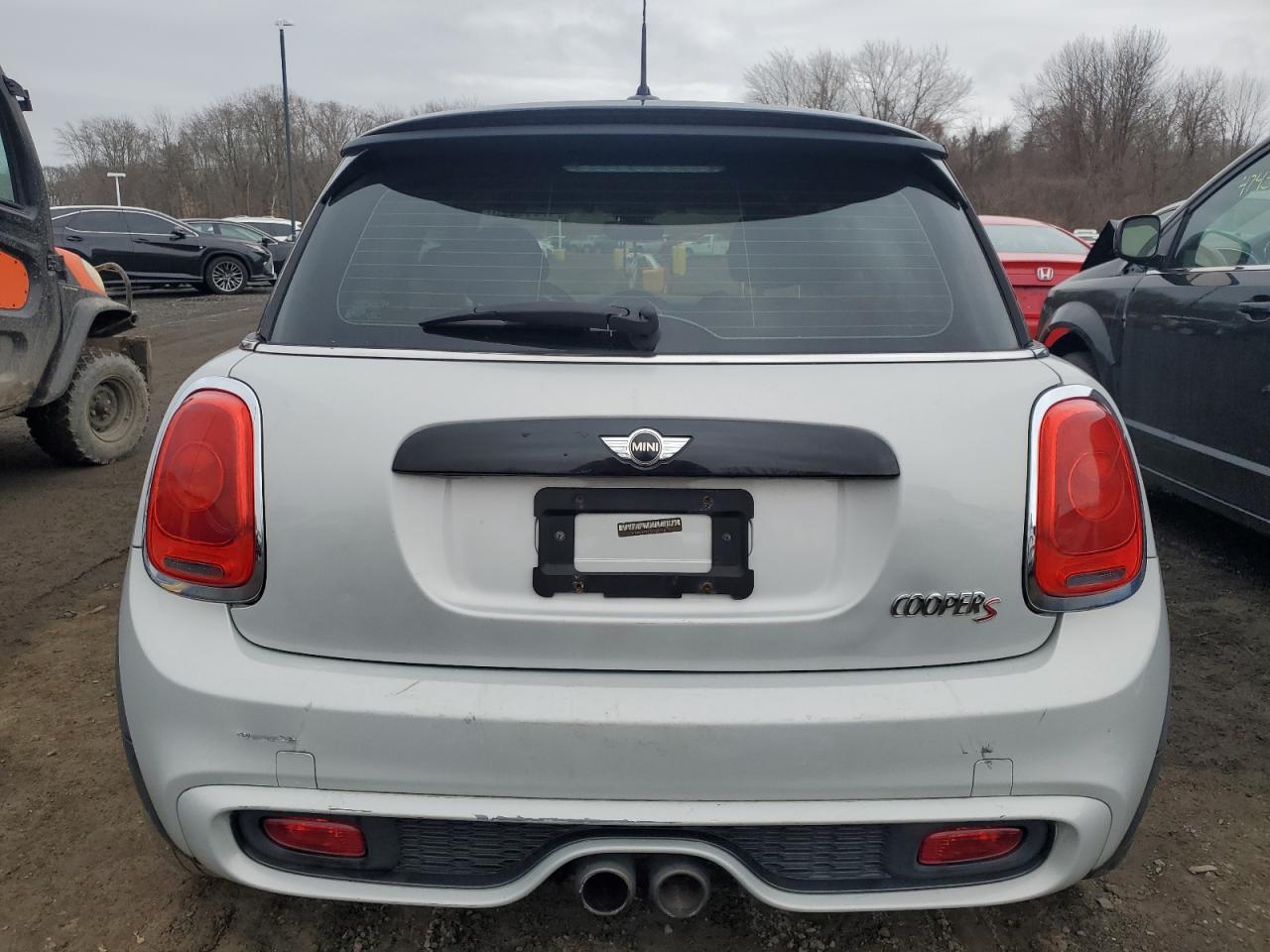 2015 MINI Cooper VIN WMWXP7C56F2A39800 Copart auction photo, minor dent/scratches damage thumbnail 6