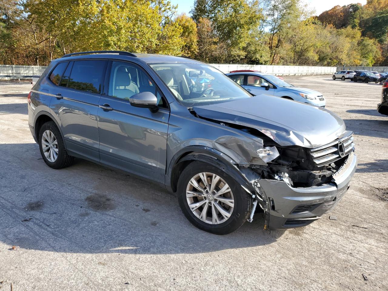 2018 Volkswagen Tiguan VIN 3VV0B7AX6JM067278 Copart auction photo, front end damage thumbnail 4