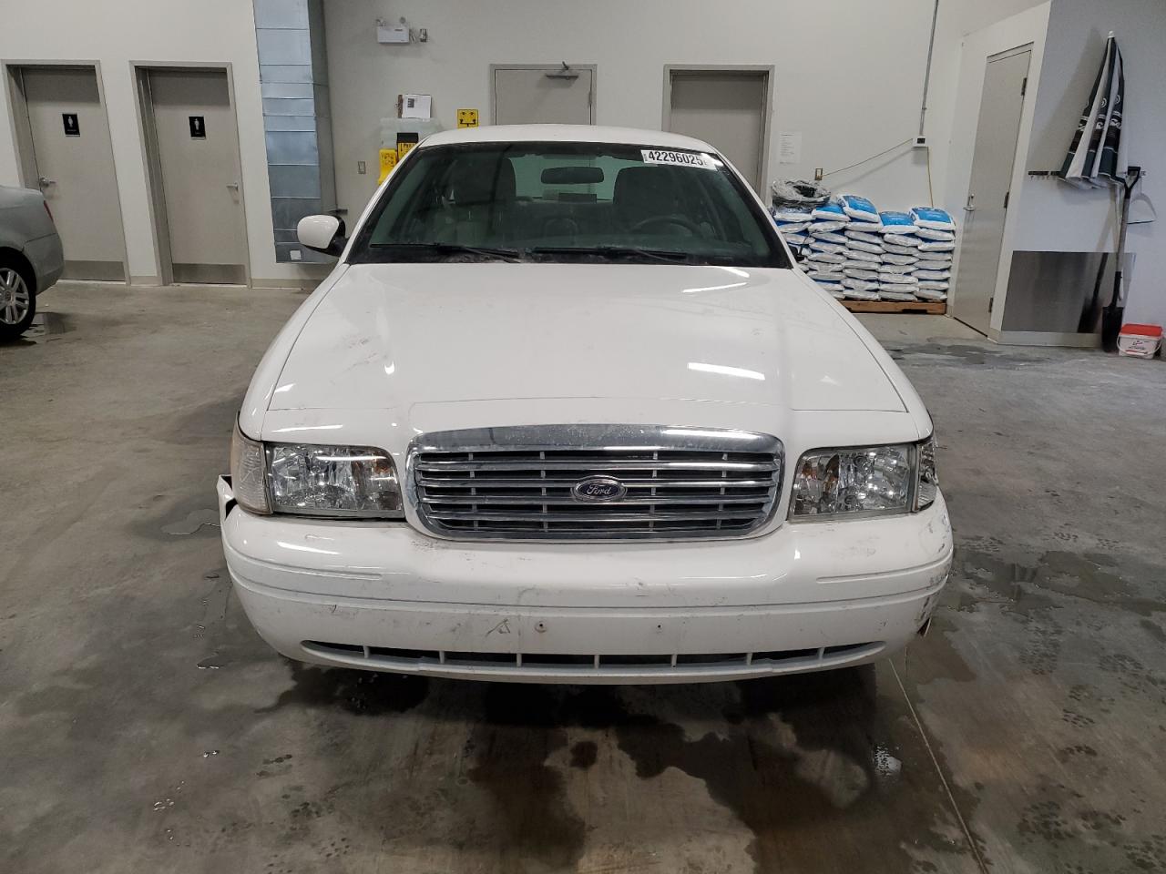 2011 Ford Crown Victoria VIN 2FABP7EV0BX146751 Copart auction photo, front end / side damage thumbnail 5