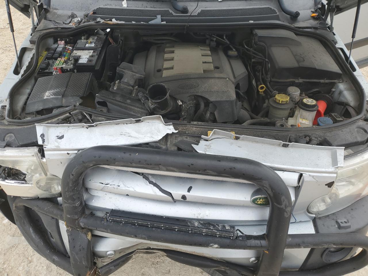 2008 Land Rover LR3 VIN SALAE25408A482268 Copart auction photo, front end / side damage thumbnail 14