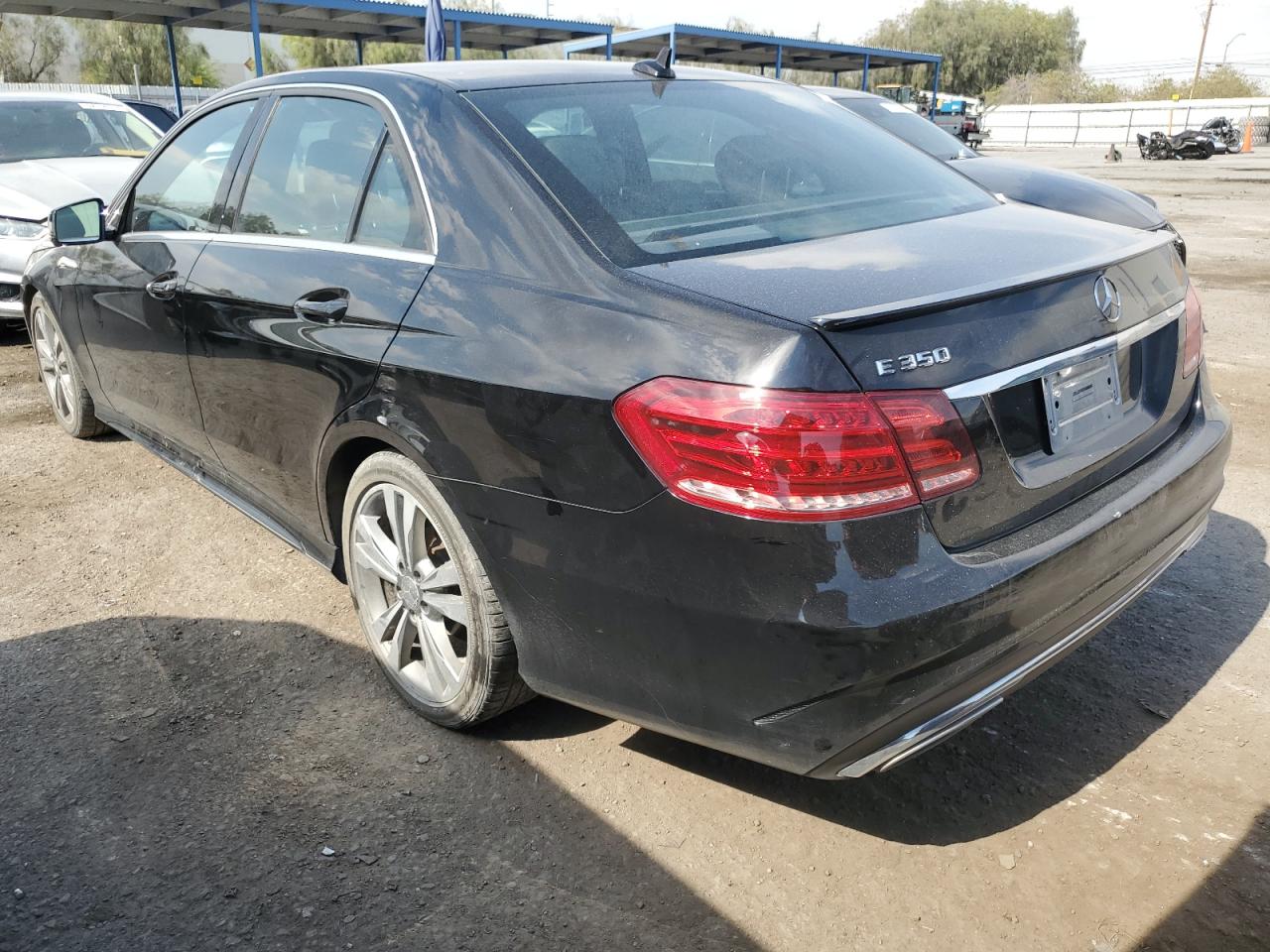 2015 Mercedes-Benz E-klasse VIN WDDHF5KB9FB126521 Copart auction photo, undercarriage / front end damage thumbnail 2