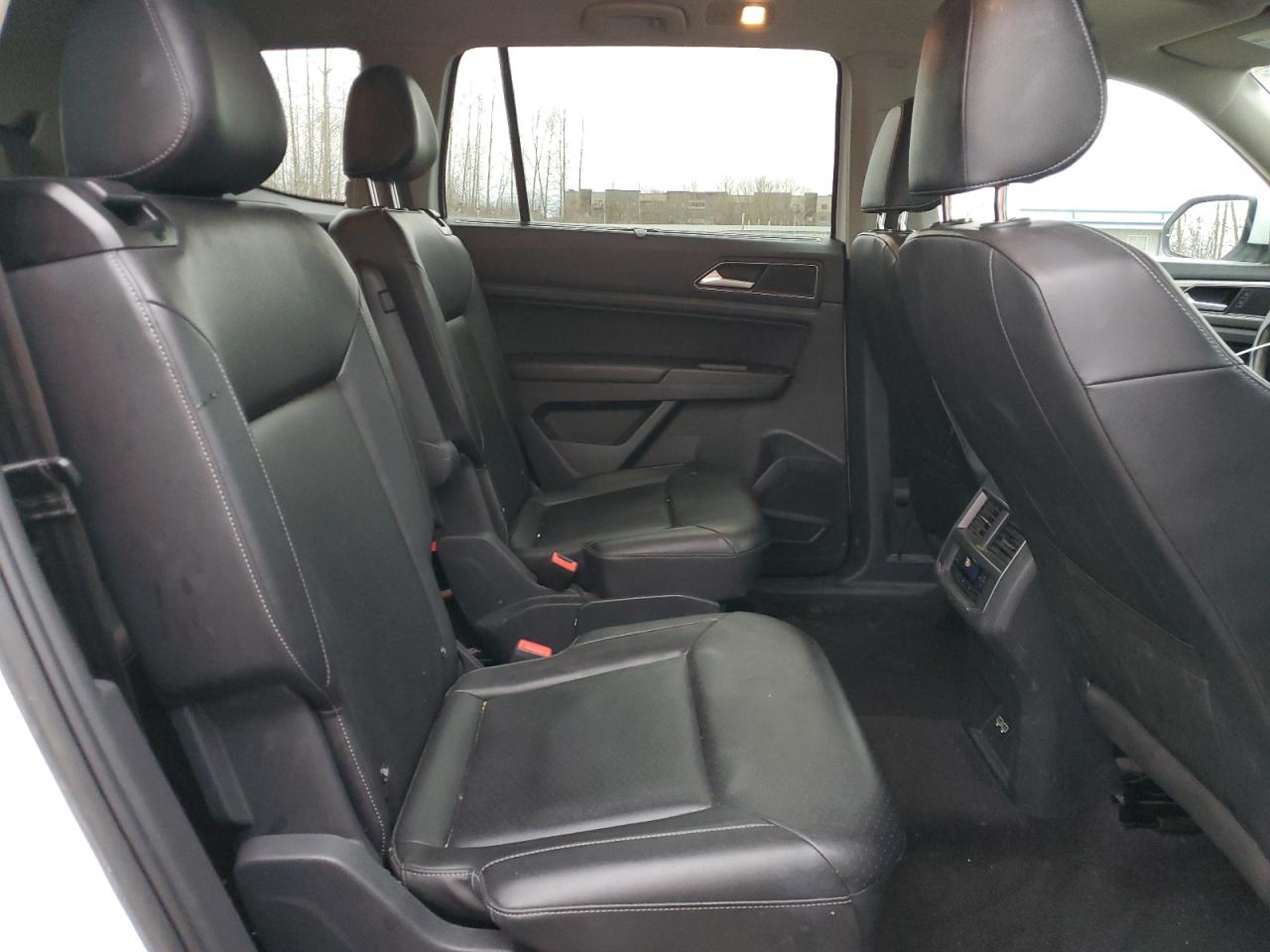 2018 Volkswagen Atlas VIN 1V2RR2CA4JC529883 Copart auction photo, front end / side damage thumbnail 11