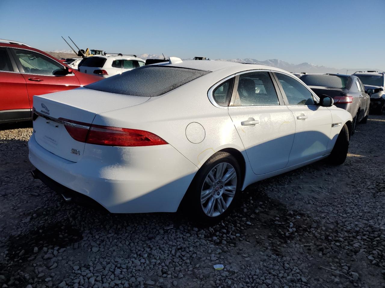2017 Jaguar XF VIN SAJBS4BV7HCY28562 Copart auction photo, front end damage thumbnail 3
