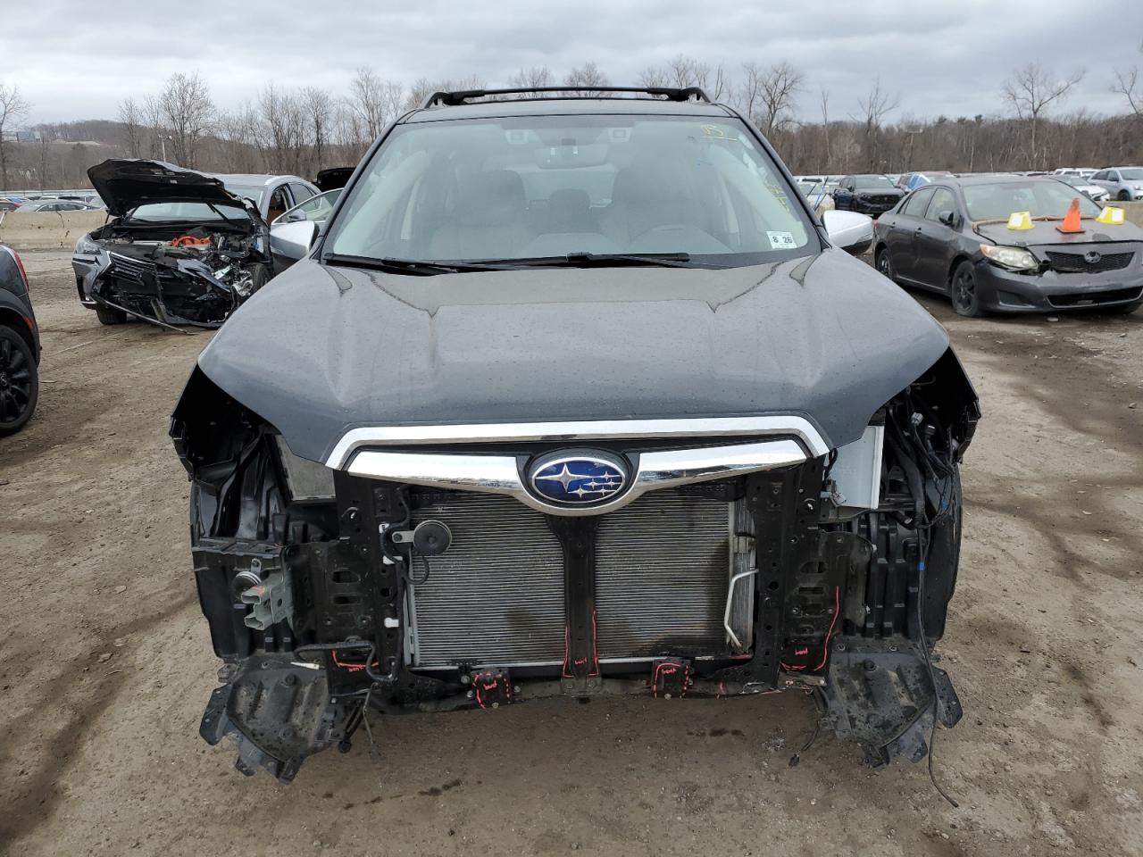 2021 Subaru Forester VIN JF2SKAXC8MH548958 Copart auction photo, front end / minor dent/scratches damage thumbnail 5
