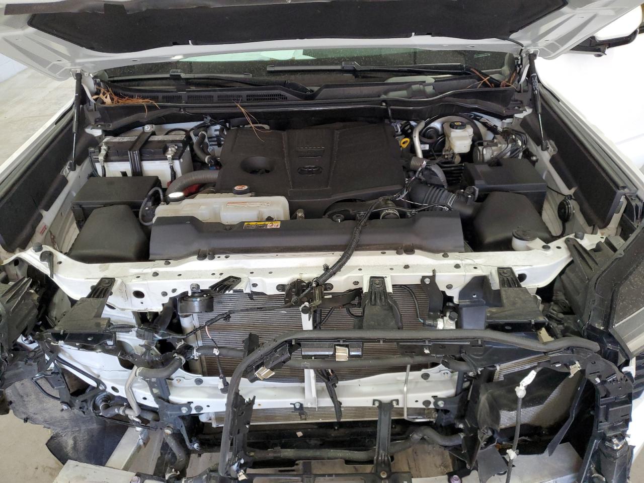 2022 Toyota Tundra VIN 5TFLA5DB9NX015467 Copart auction photo, front end damage thumbnail 11