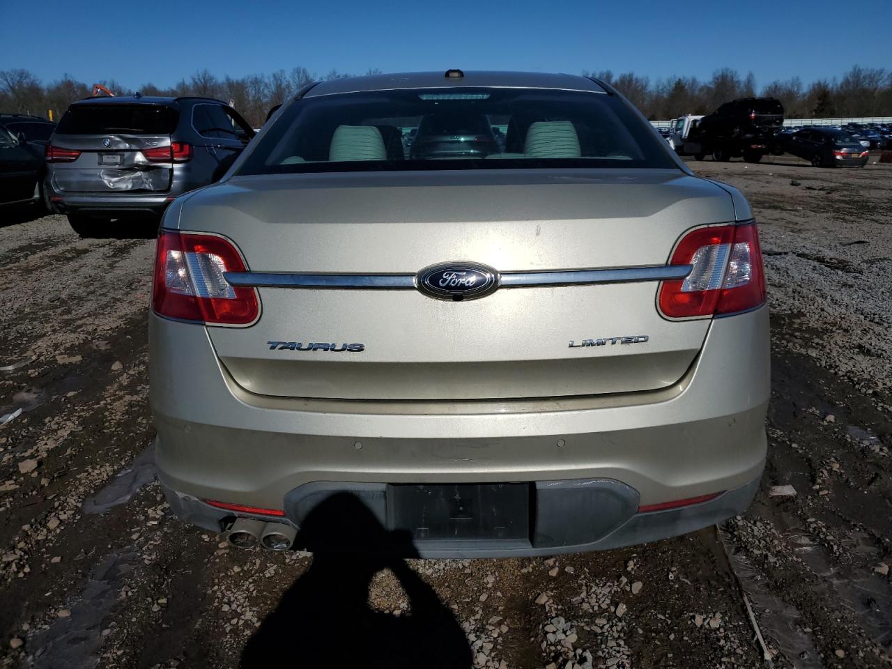 2011 Ford Taurus VIN 1FAHP2FW1BG113641 Copart auction photo, front end damage thumbnail 6
