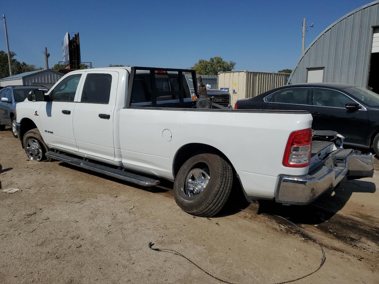 2022 RAM 3500 VIN 3C63R3GLXNG318593 Copart auction photo, all over damage thumbnail 2