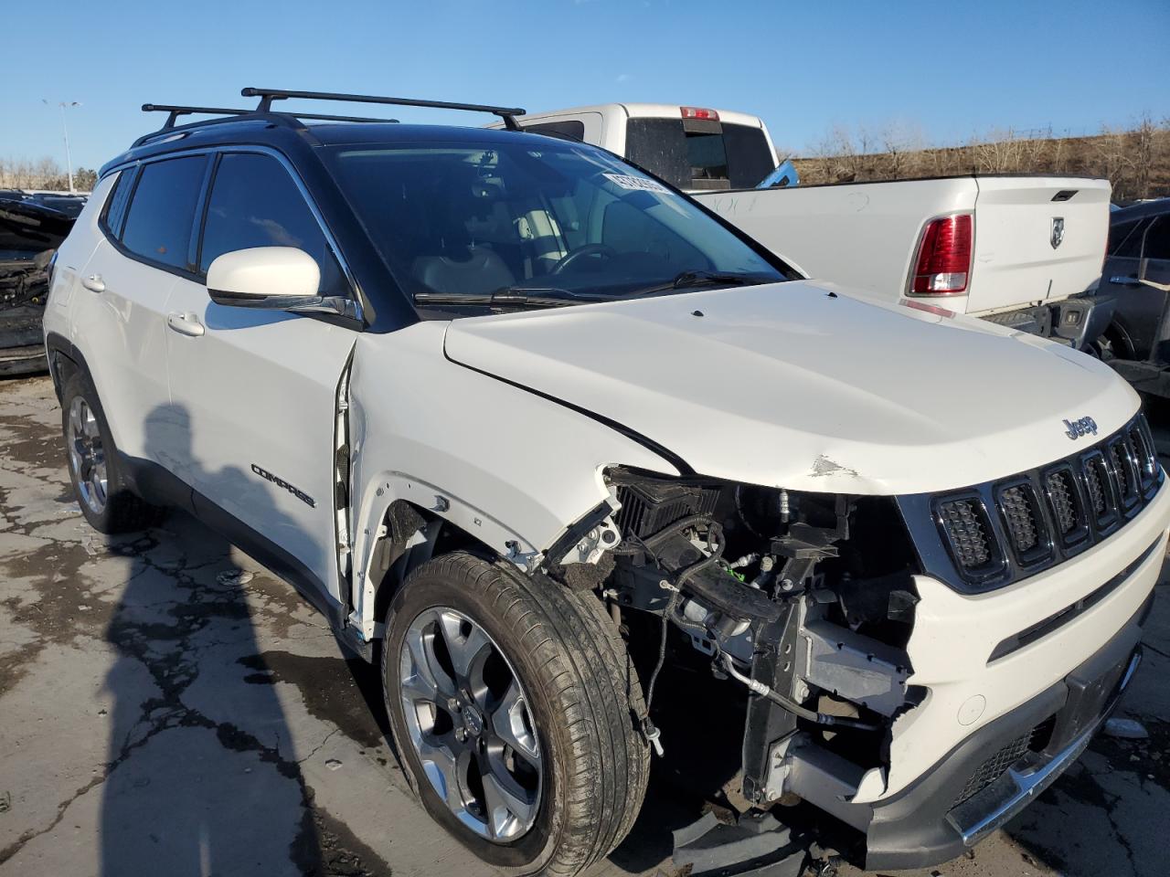 2018 Jeep Compass VIN 3C4NJDCB9JT372397 Copart auction photo, front end damage thumbnail 4