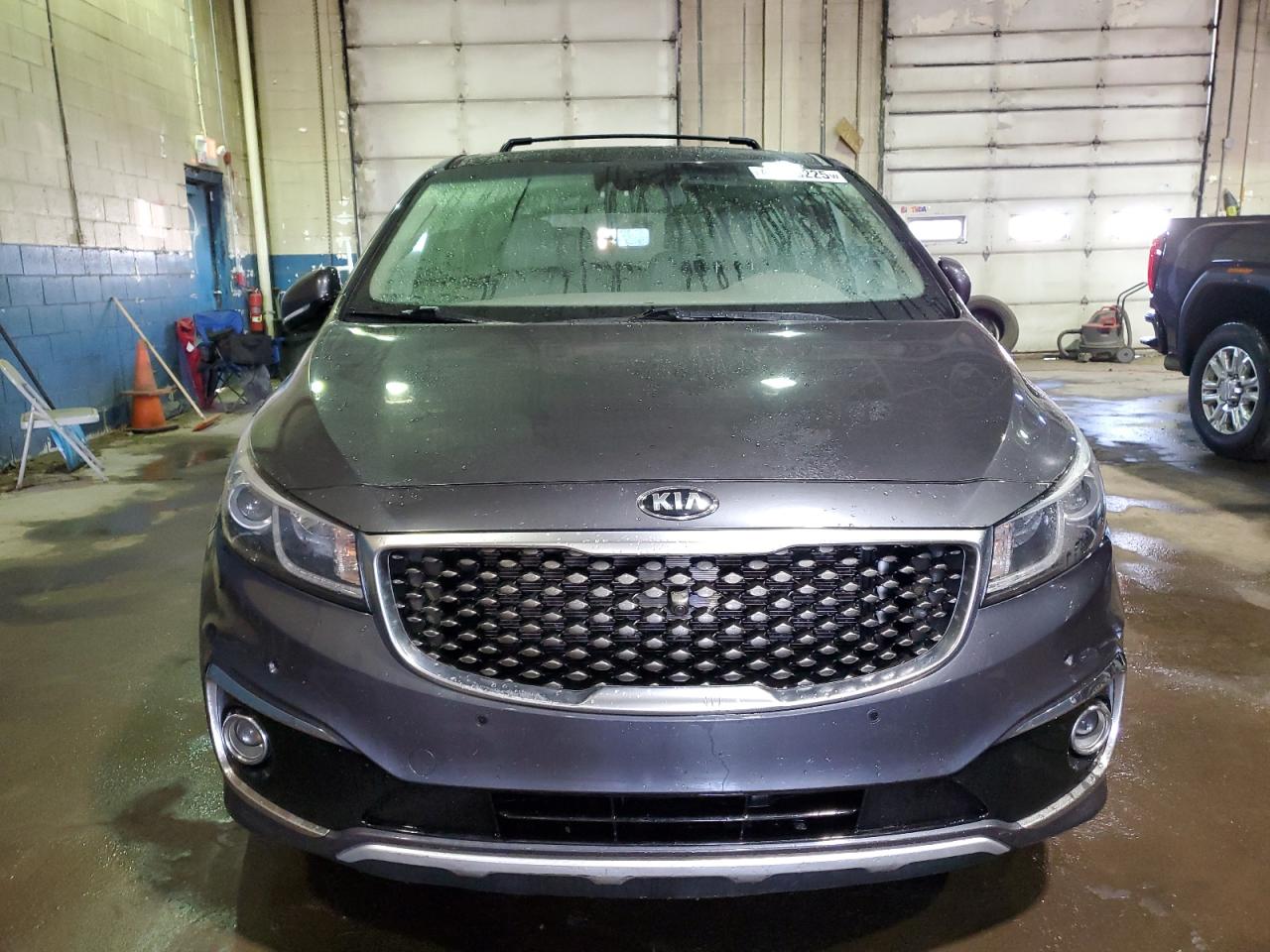 2016 KIA Sedona VIN KNDME5C10G6171536 Copart auction photo, normal wear damage thumbnail 5