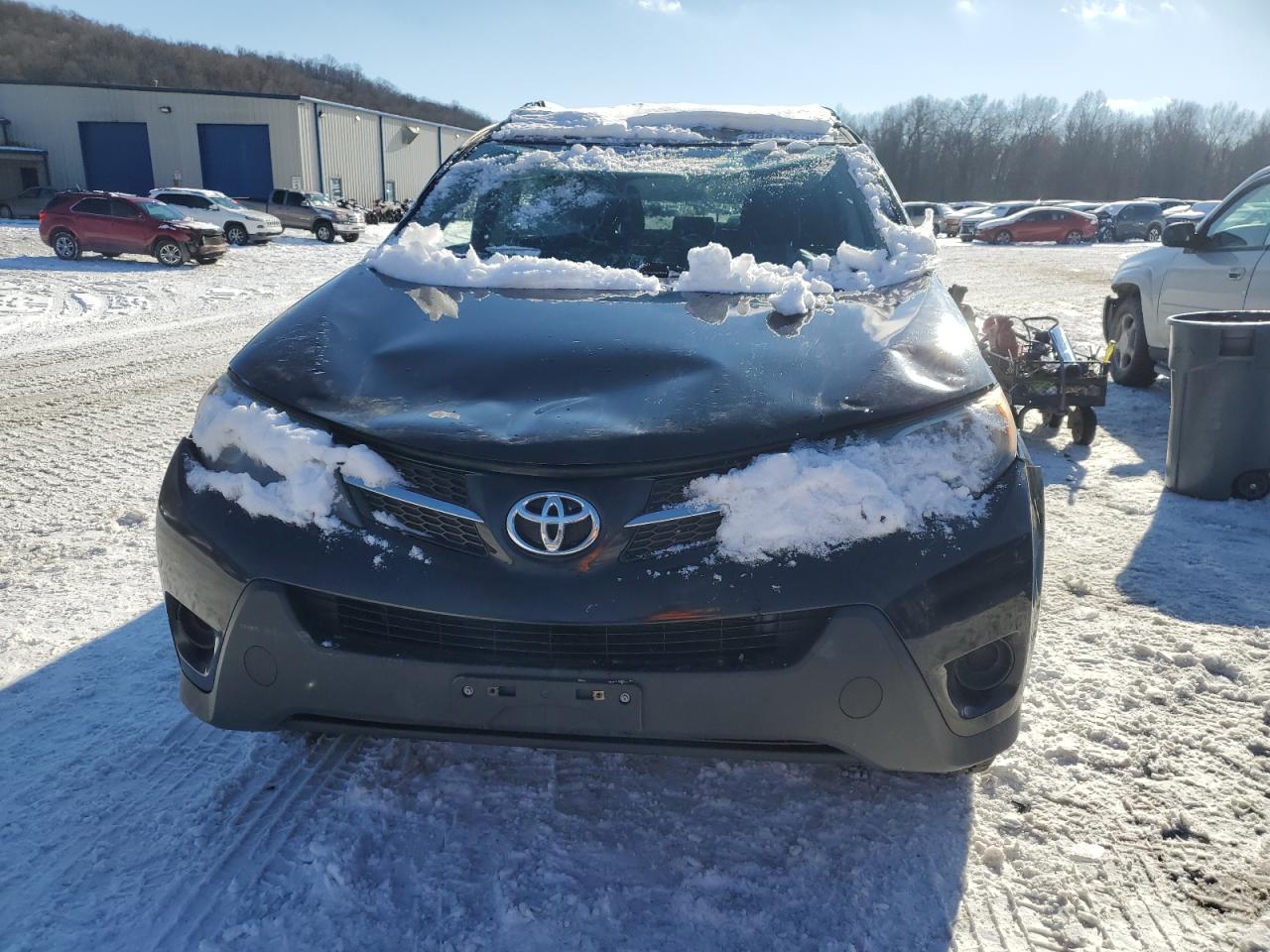 2015 Toyota RAV 4 VIN 2T3BFREV9FW355480 Copart auction photo, all over damage thumbnail 5