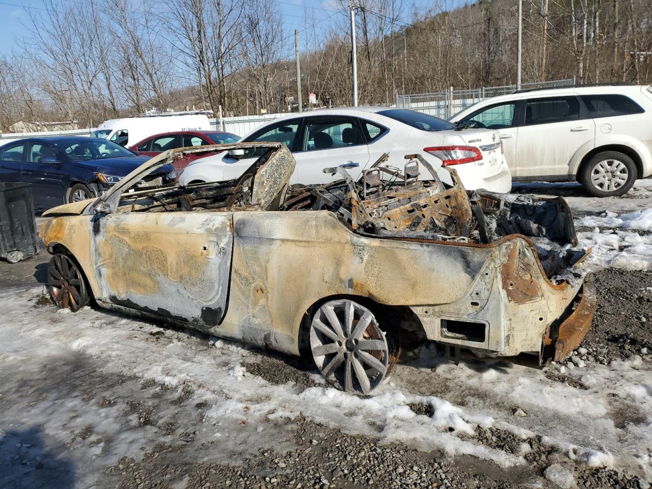 2008 Volkswagen Eos VIN WVWBA71F68V049042 Copart auction photo, burn damage thumbnail 2