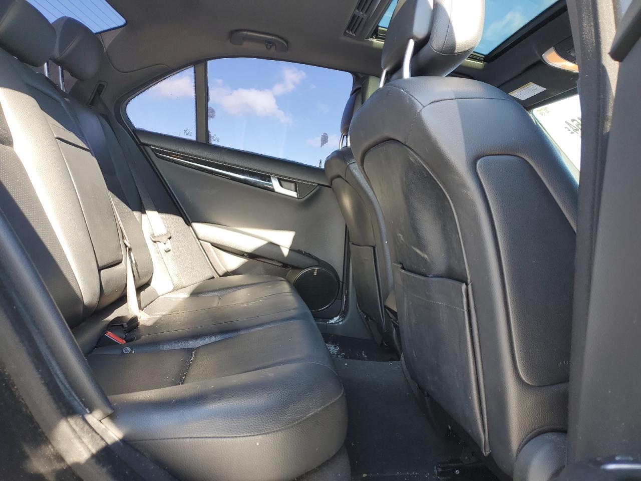 2013 Mercedes-Benz C-klasse VIN WDDGF8AB1DA831296 Copart auction photo, front end damage thumbnail 10