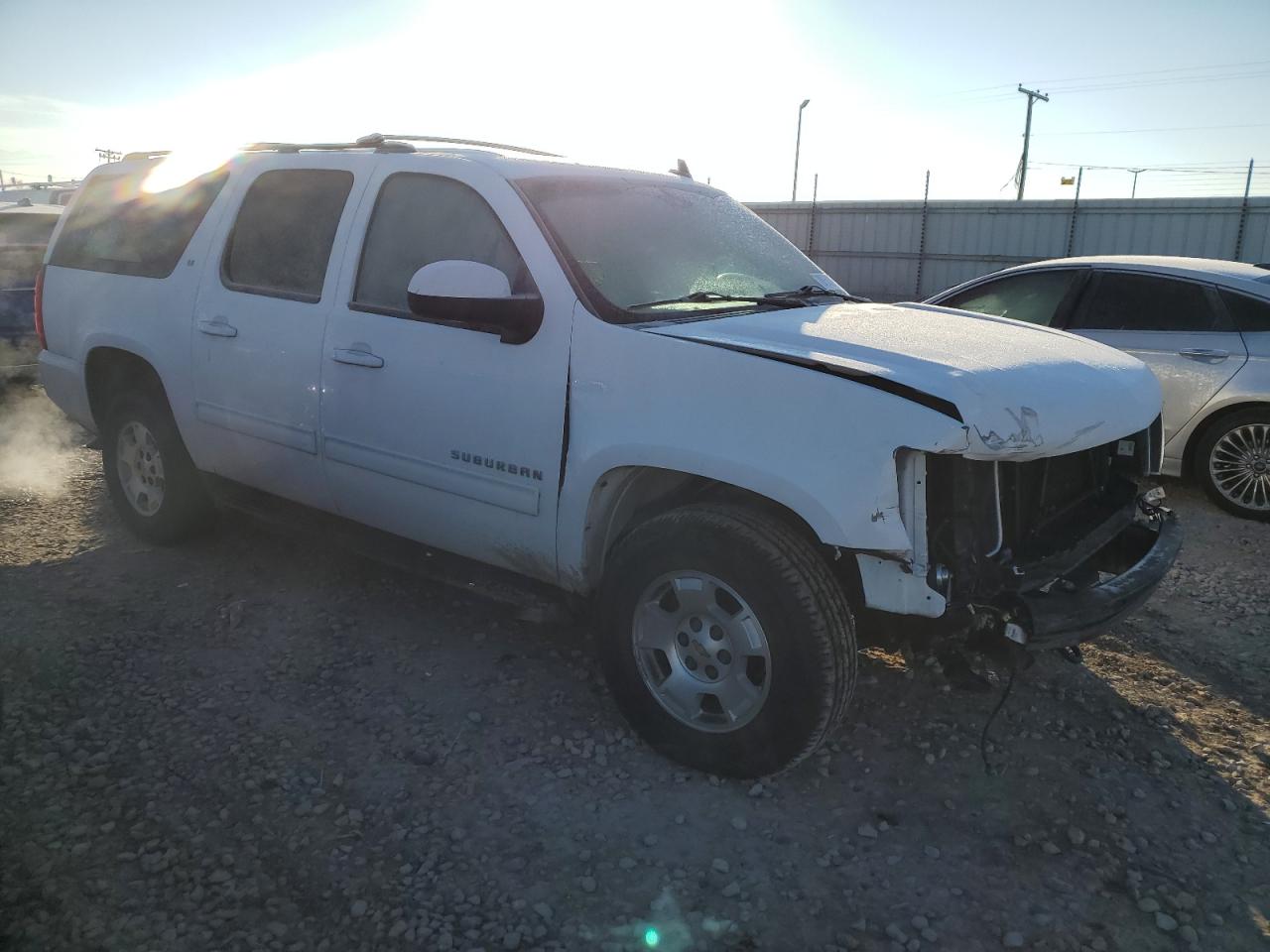 2014 Chevrolet Suburban VIN 1GNSKJE74ER193634 Copart auction photo, front end damage thumbnail 4