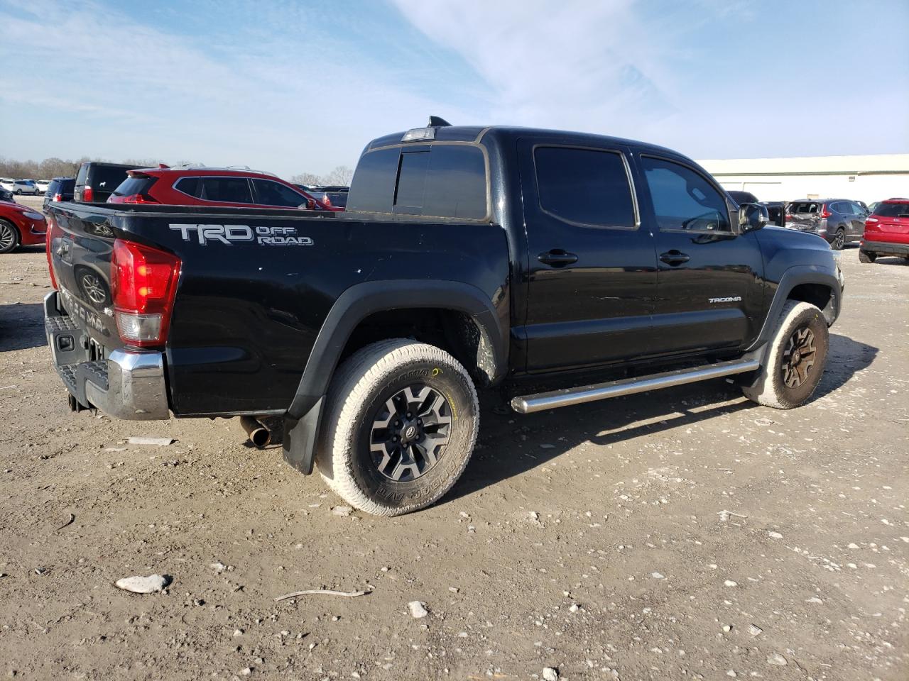 2017 Toyota Tacoma VIN 5TFAZ5CN6HX034705 Copart auction photo, front end damage thumbnail 3
