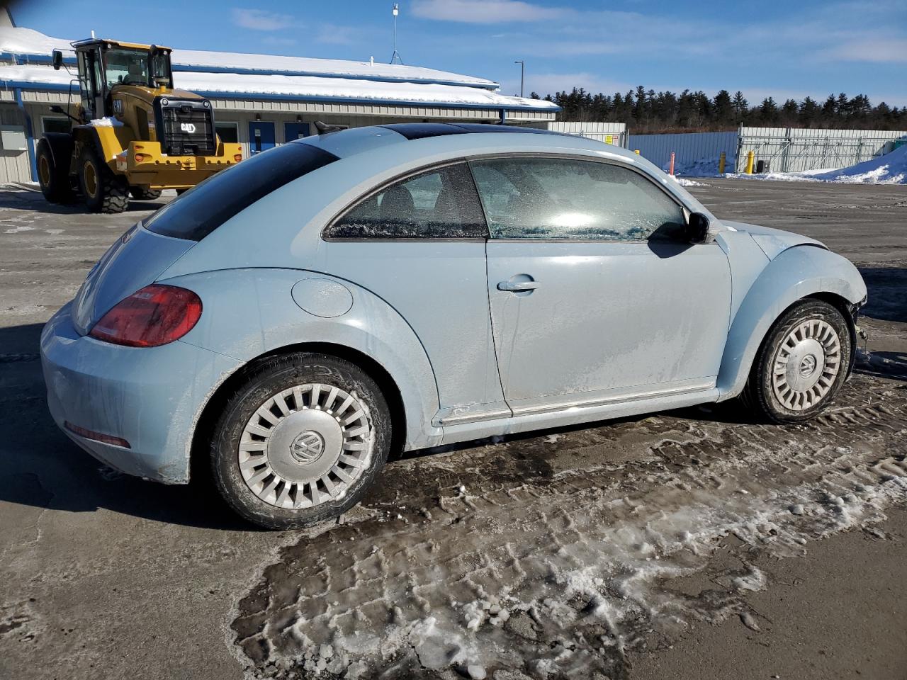 2013 Volkswagen Beetle VIN 3VWJP7AT7DM692551 Copart auction photo, front end damage thumbnail 3