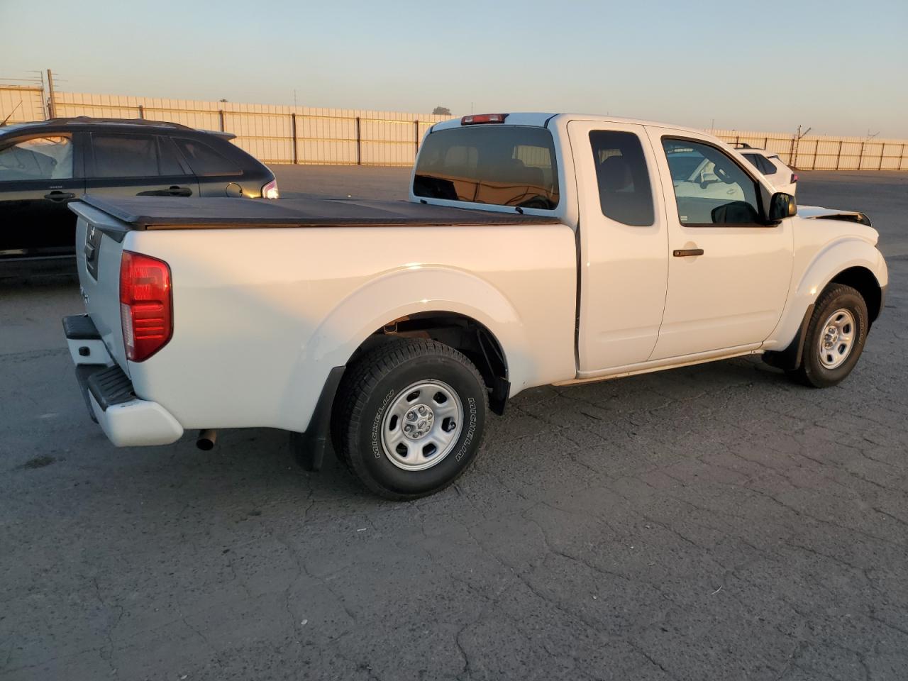 2018 Nissan Navara (Frontier) VIN 1N6BD0CT7JN702658 Copart auction photo, front end damage thumbnail 3