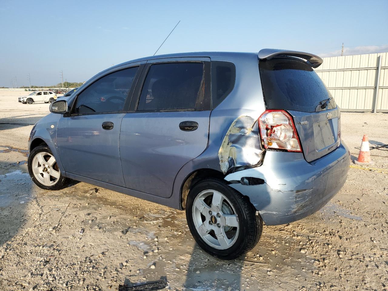 2007 Chevrolet Aveo VIN KL1TD66657B725910 Copart auction photo, rear end damage thumbnail 2