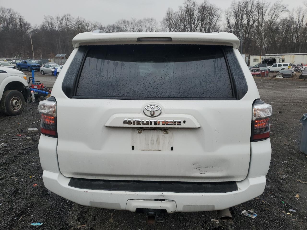 2018 Toyota 4Runner VIN JTEBU5JR8J5604659 Copart auction photo, minor dent/scratches damage thumbnail 6