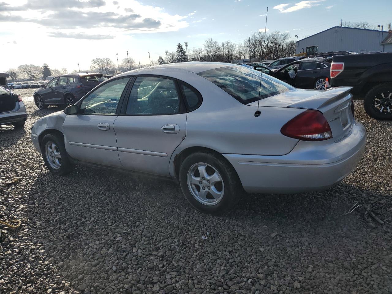 2007 Ford Taurus VIN 1FAFP53U07A172752 Copart auction photo, front end / minor dent/scratches damage thumbnail 2