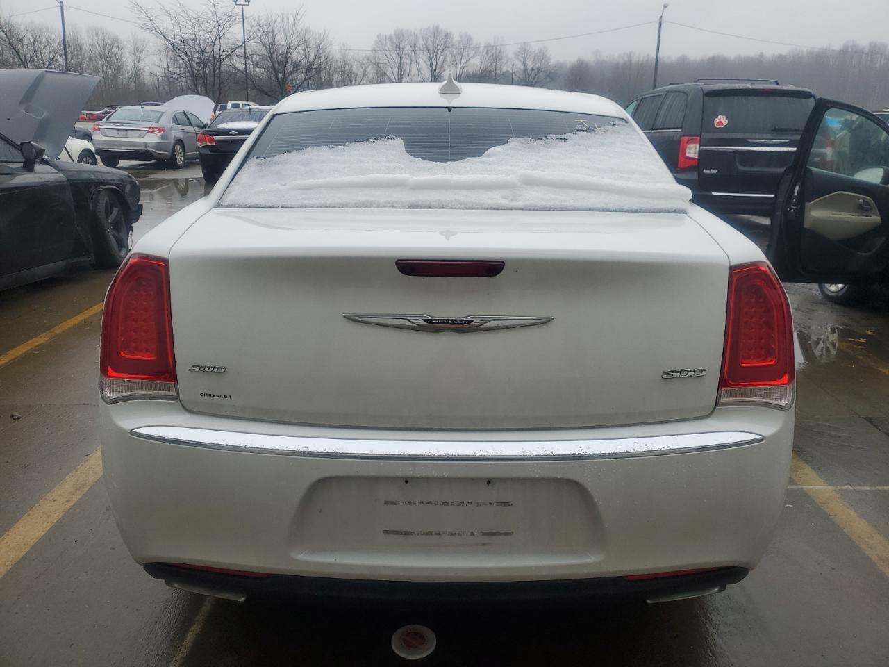 2016 Chrysler 300 VIN 2C3CCARG9GH112042 Copart auction photo, front end damage thumbnail 6
