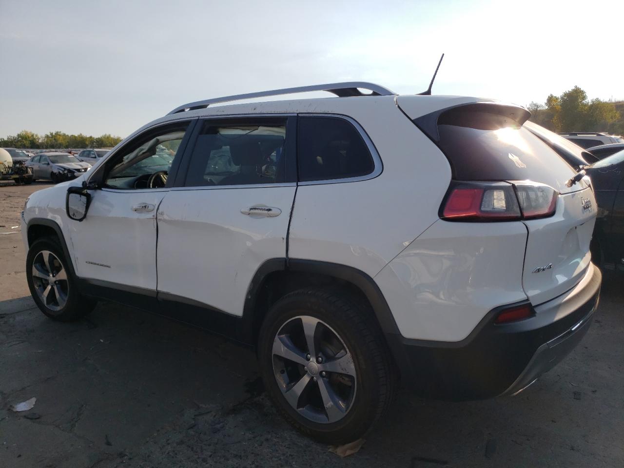 2019 Jeep Grand Cherokee VIN 1C4PJMDX1KD412420 Copart auction photo, side / rollover damage thumbnail 2