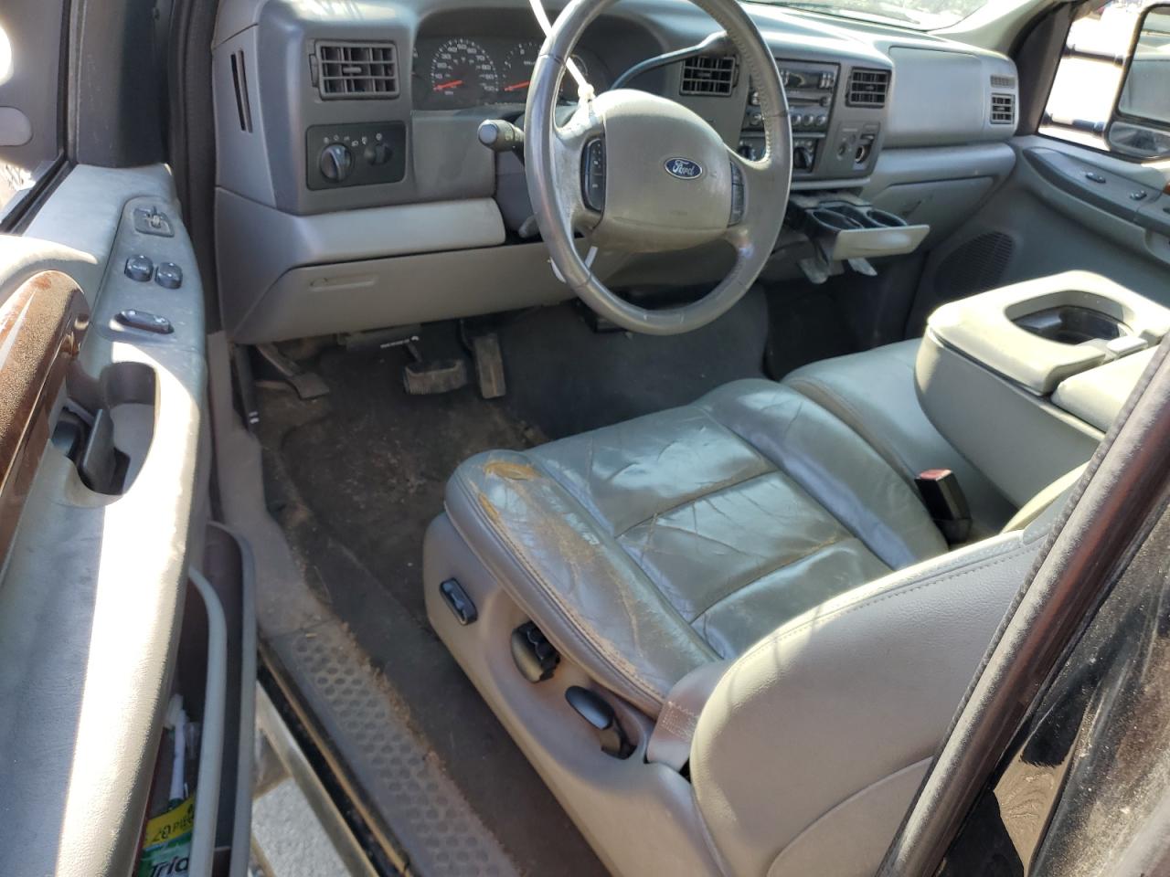 2004 Ford F250 VIN 1FTNX21PX4EB98569 Copart auction photo, burn - engine / front end damage thumbnail 8