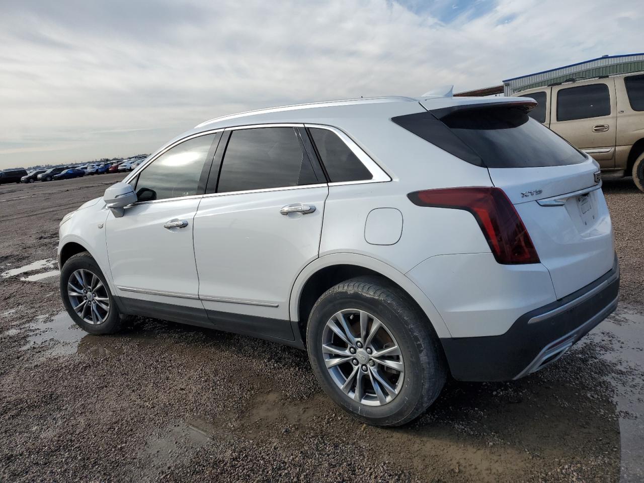 2020 Cadillac XT5 VIN 1GYKNCR46LZ230119 Copart auction photo, minor dent/scratches damage thumbnail 2
