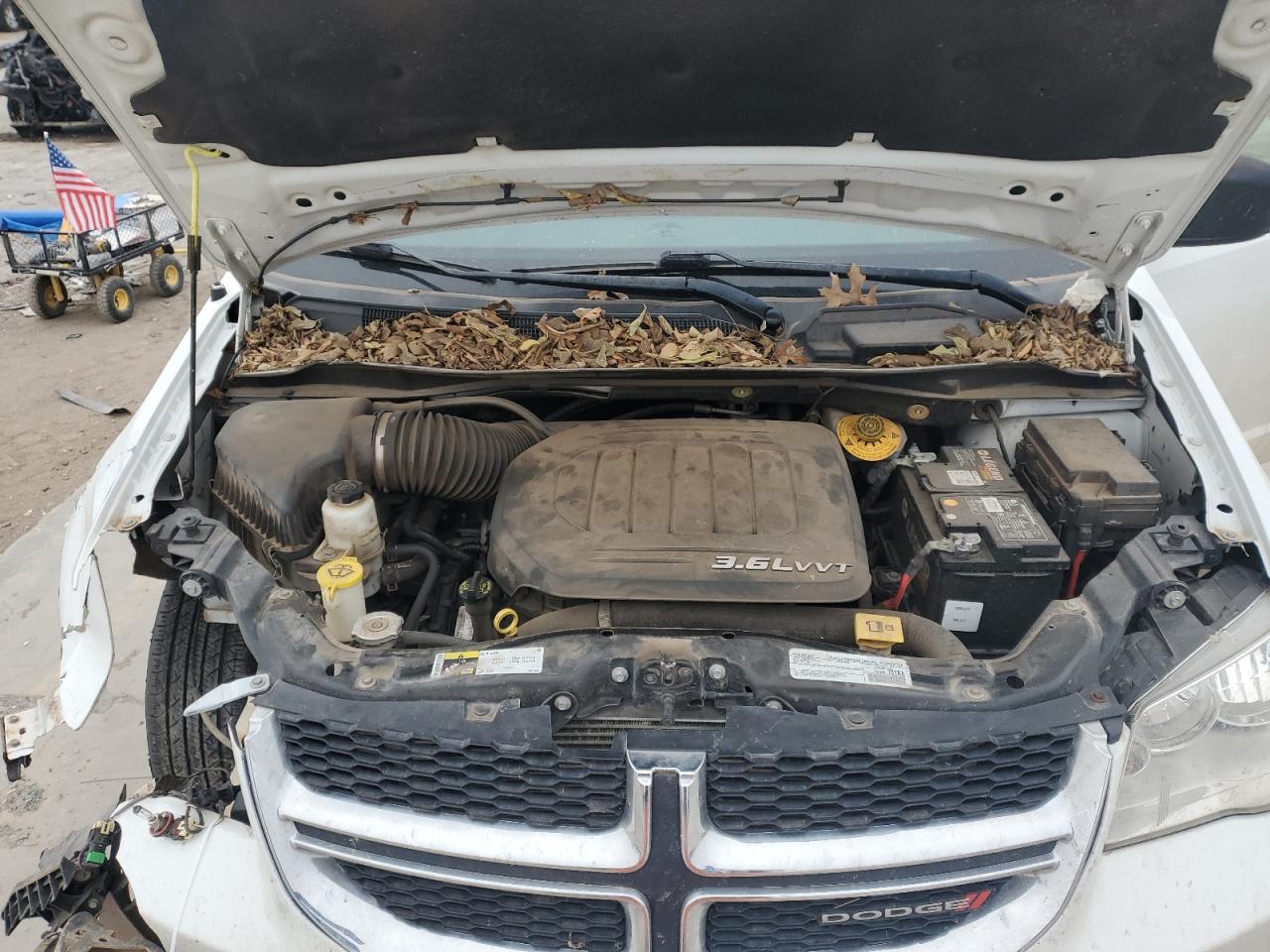 2018 Dodge Caravan VIN 2C4RDGBG9JR184893 Copart auction photo, front end / minor dent/scratches damage thumbnail 12