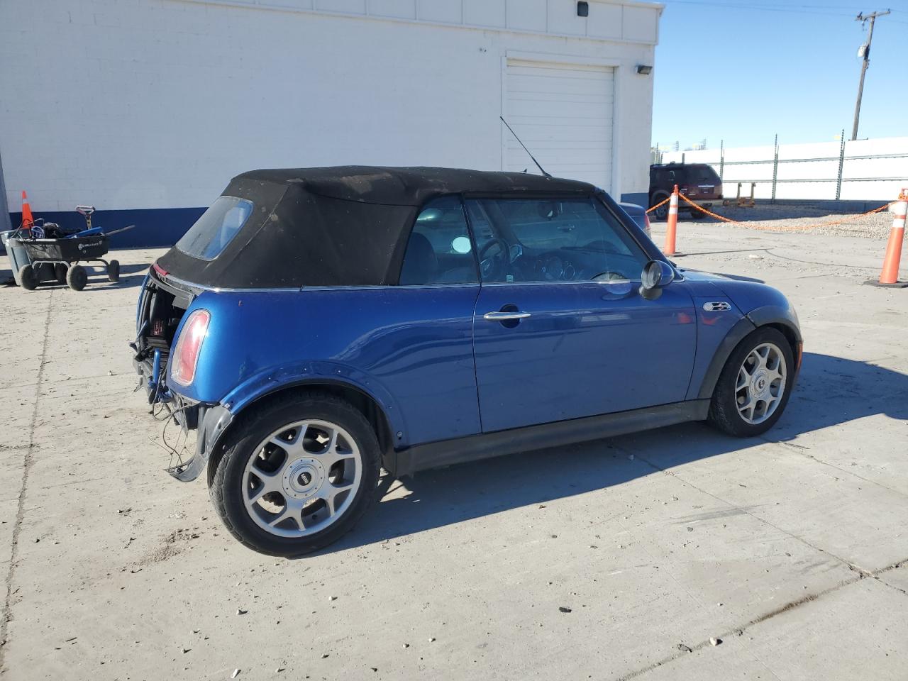 2007 MINI Cooper VIN WMWRH33547TL94410 Copart auction photo, rear end damage thumbnail 3