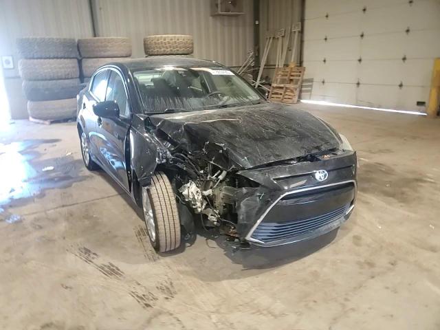 2017 Toyota Yaris VIN 3MYDLBYV2HY175714 Copart auction photo, front end damage thumbnail 11