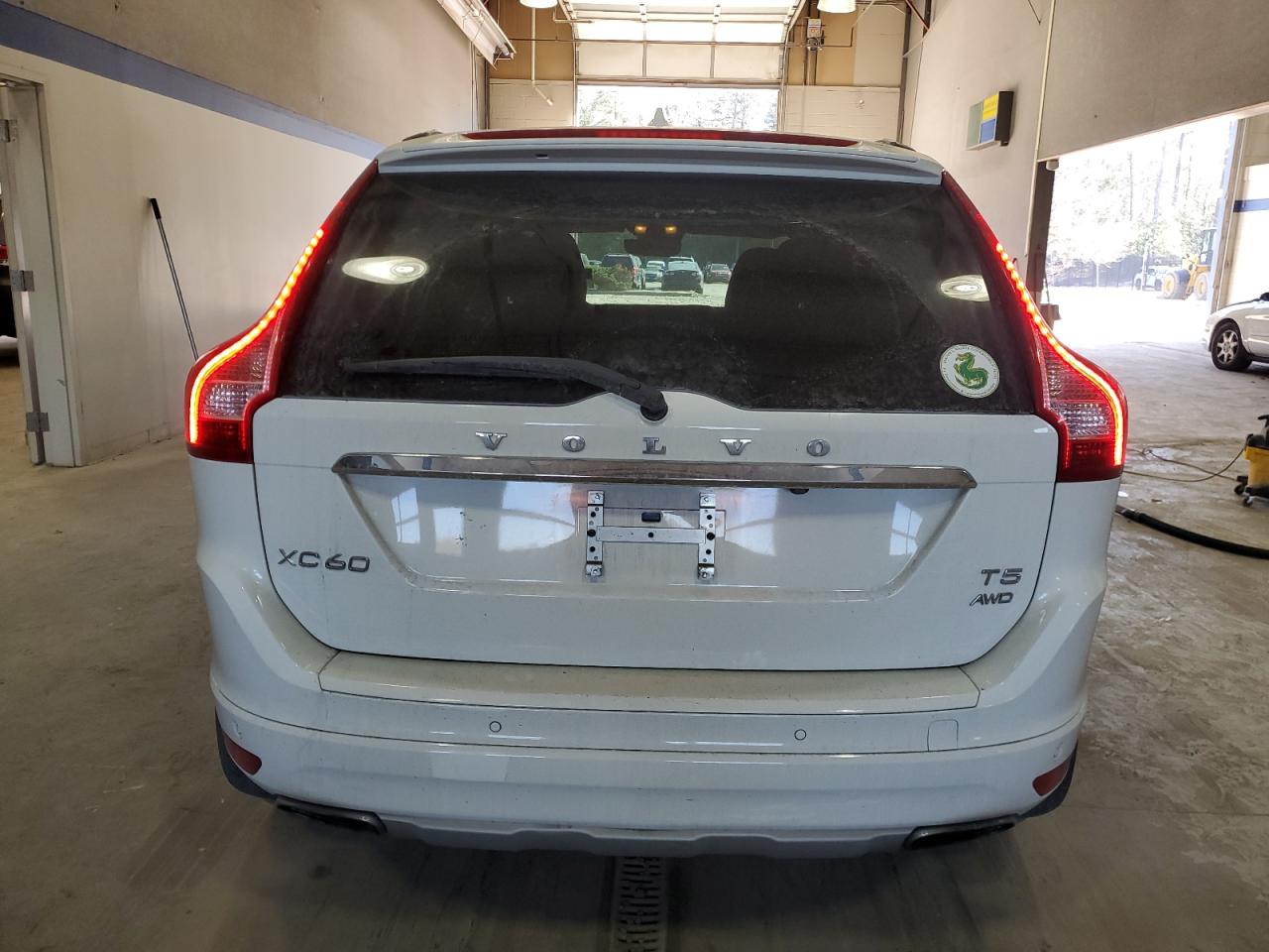 2016 Volvo XC60 VIN YV4612RK1G2809252 Copart auction photo, front end damage thumbnail 6
