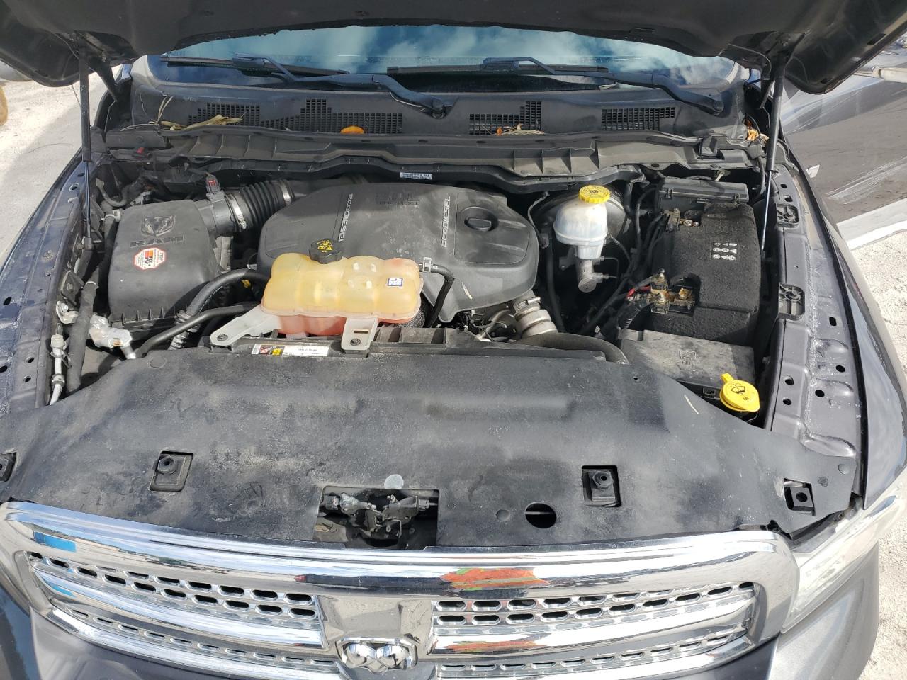 2018 RAM 1500 VIN 1C6RR7NM5JS256780 Copart auction photo, side damage thumbnail 11
