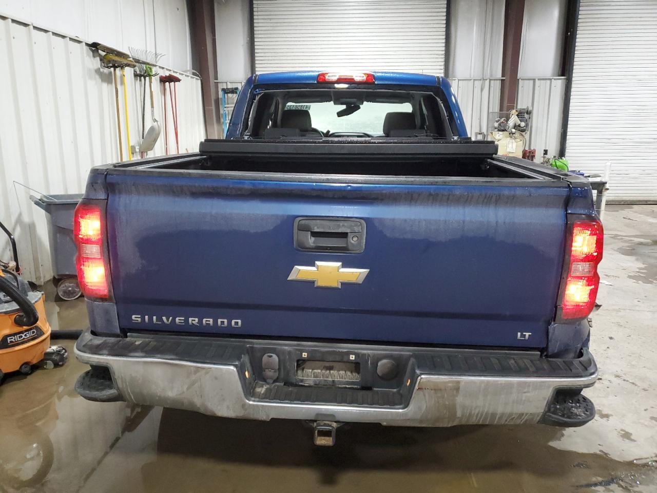 2017 Chevrolet Silverado VIN 3GCUKRECXHG125968 Copart auction photo, side / front end damage thumbnail 6