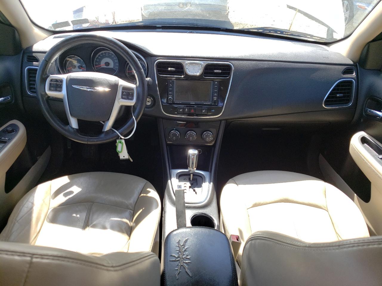 2011 Chrysler 200 VIN 1C3BC2FG7BN582298 Copart auction photo, front end / minor dent/scratches damage thumbnail 8