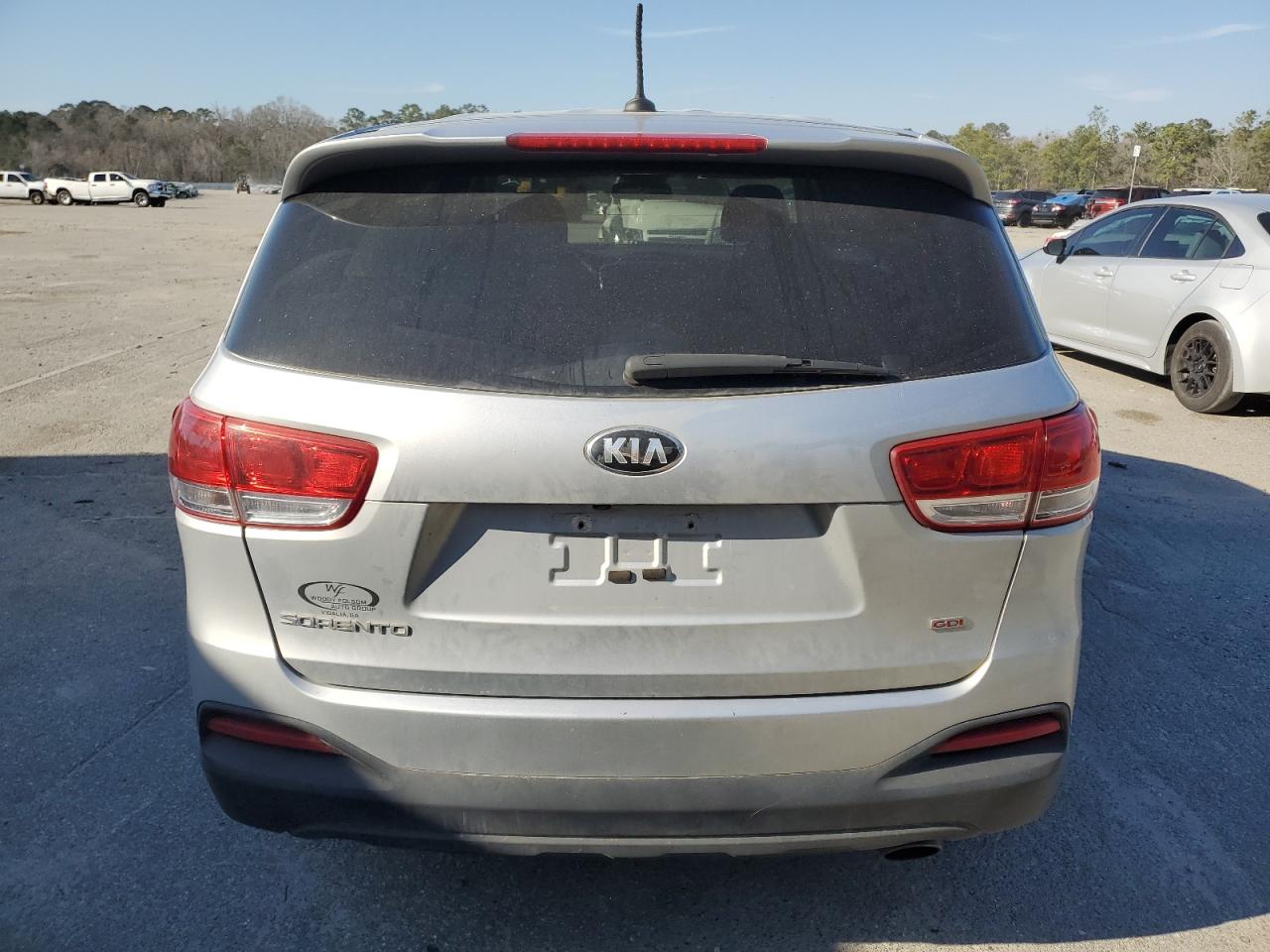 2018 KIA Sorento VIN 5XYPG4A33JG423726 Copart auction photo, front end damage thumbnail 6