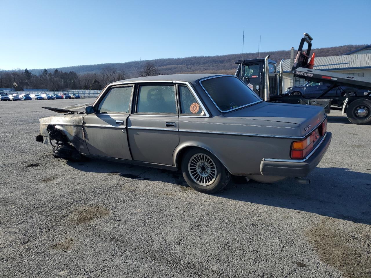 1985 Volvo 240 Series VIN YV1AX884XF1101503 Copart auction photo, burn - engine / burn - interior damage thumbnail 2
