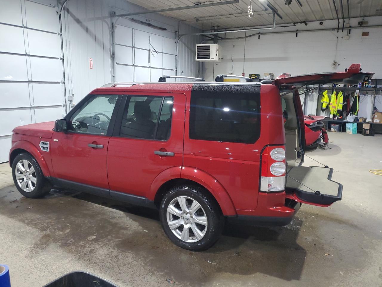 2013 Land Rover LR4 VIN SALAK2D40DA681485 Copart auction photo, rear end / minor dent/scratches damage thumbnail 2