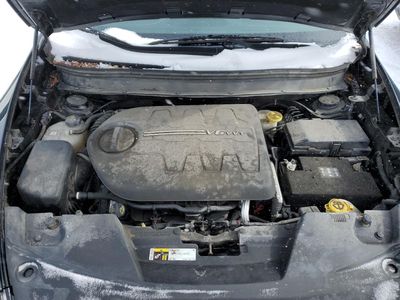 2017 Jeep Cherokee VIN 1C4PJMCSXHW631380 Copart auction photo, side / front end damage thumbnail 11