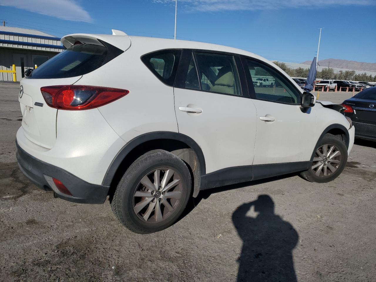 2013 Mazda CX-5 VIN JM3KE2BE5D0134059 Copart auction photo, front end / side damage thumbnail 3