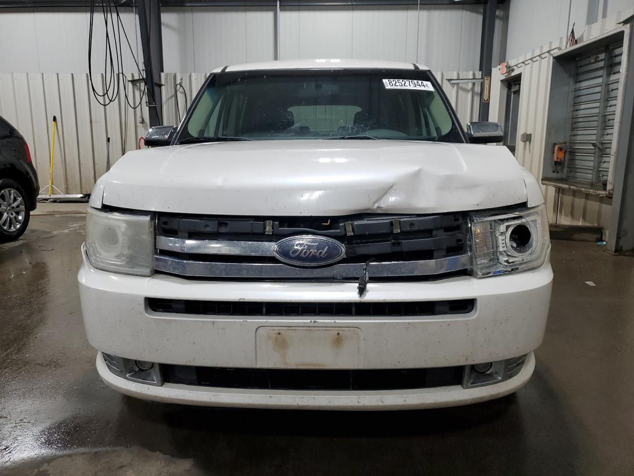 2009 Ford Flex VIN 2FMEK63C09BA03495 Copart auction photo, front end damage thumbnail 5