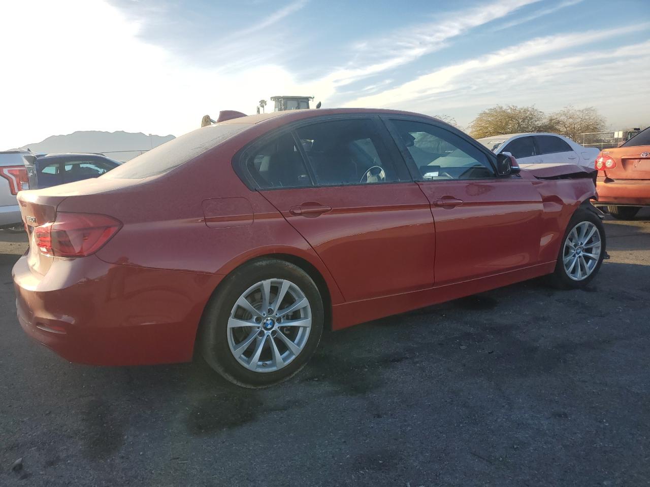 2017 BMW 3er VIN WBA8E1G34HNU16218 Copart auction photo, front end damage thumbnail 3