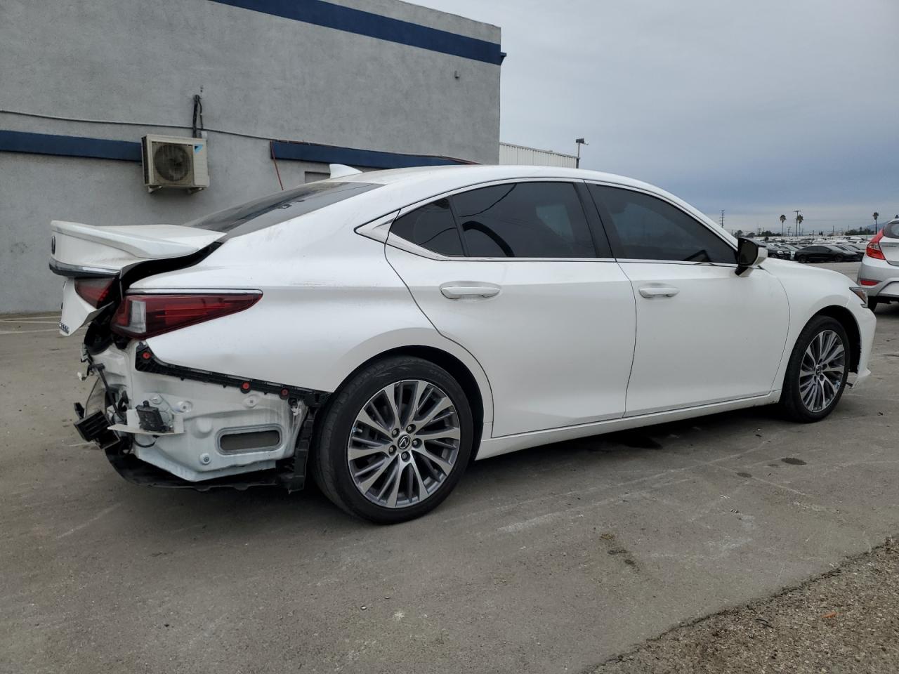 2021 Lexus ES VIN 58ADA1C11MU010399 Copart auction photo, rear end / front end damage thumbnail 3