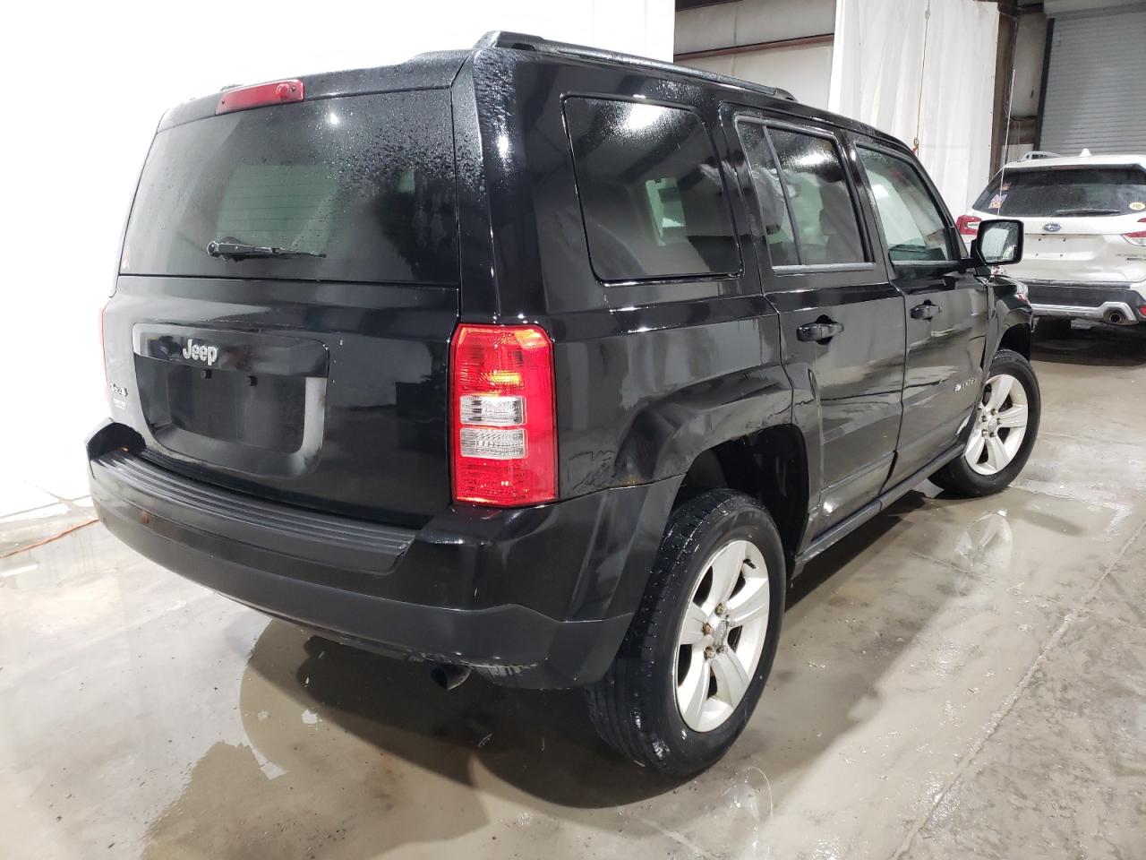 2014 Jeep Liberty (Patriot) VIN 1C4NJRBB6ED540894 Copart auction photo, undercarriage damage thumbnail 3