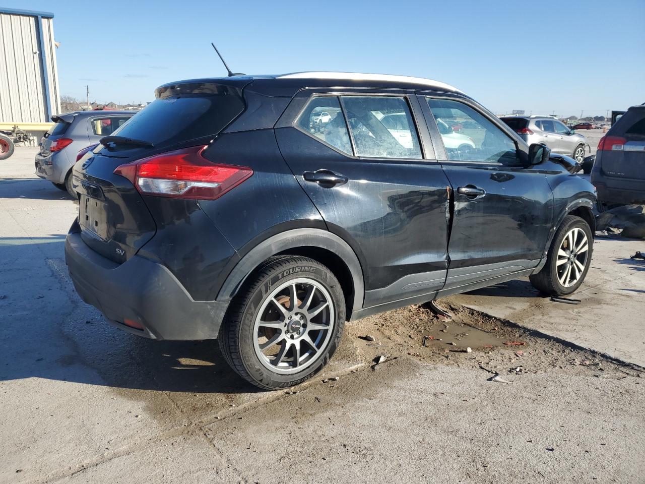 2019 Nissan Kicks VIN 3N1CP5CU5KL543728 Copart auction photo, front end / minor dent/scratches damage thumbnail 3
