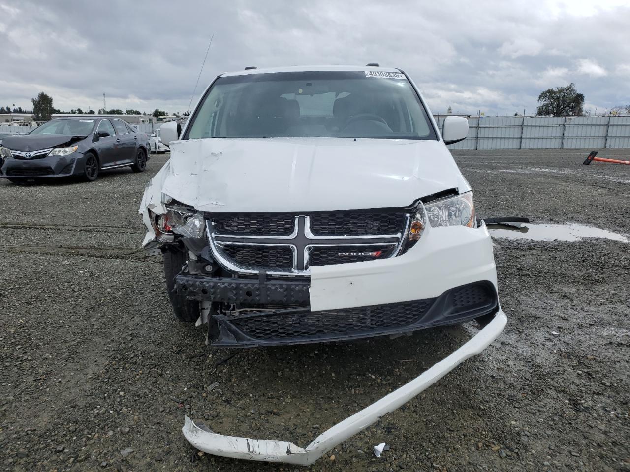 2016 Dodge Caravan VIN 2C4RDGCG1GR201483 Copart auction photo, front end / side damage thumbnail 5